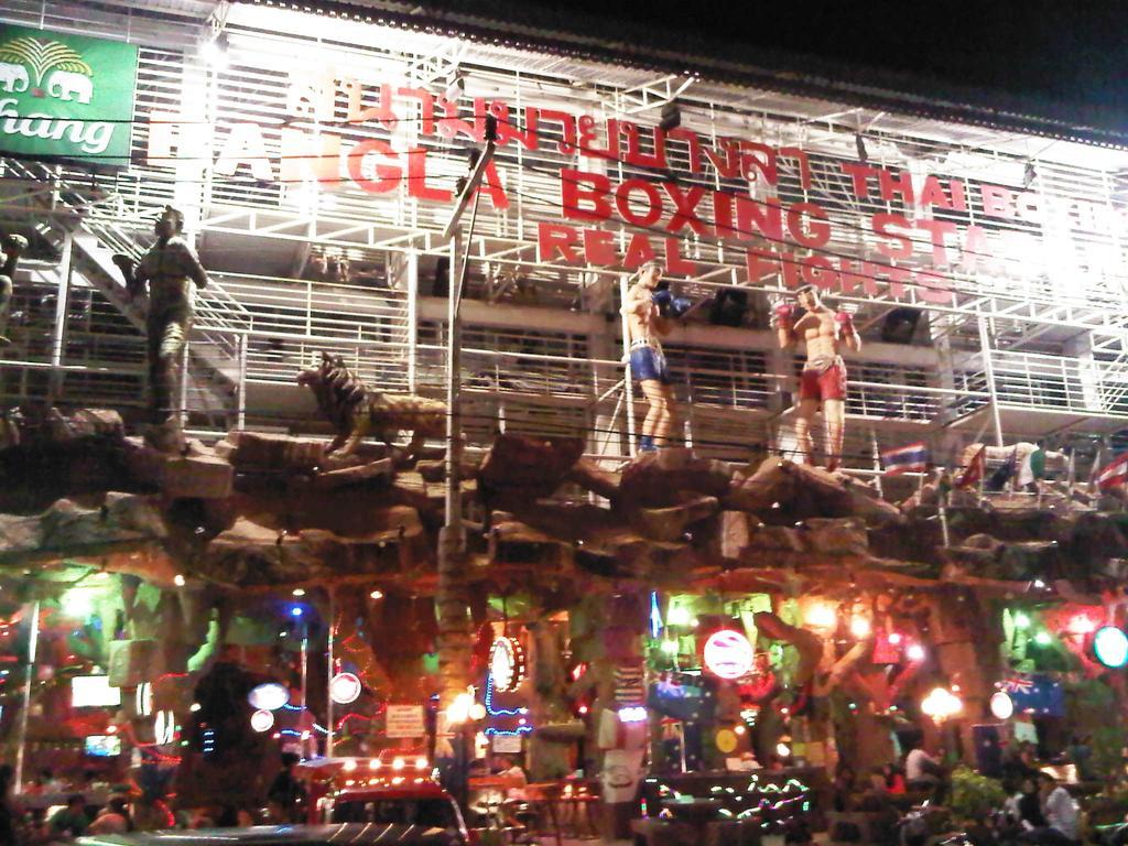 88 Hotel Patong Exterior foto