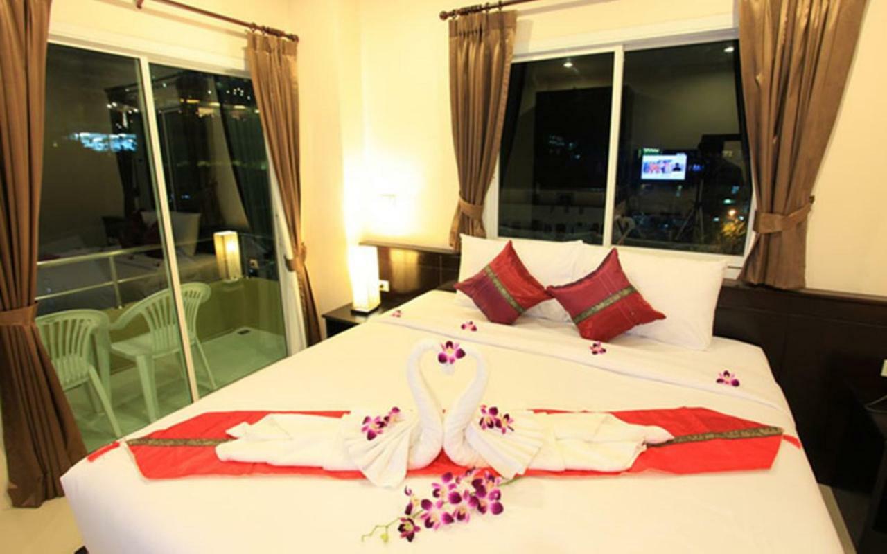 88 Hotel Patong Exterior foto