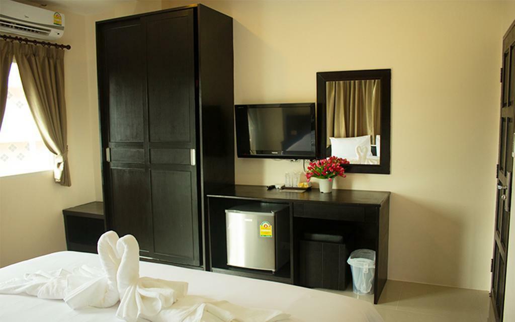 88 Hotel Patong Exterior foto